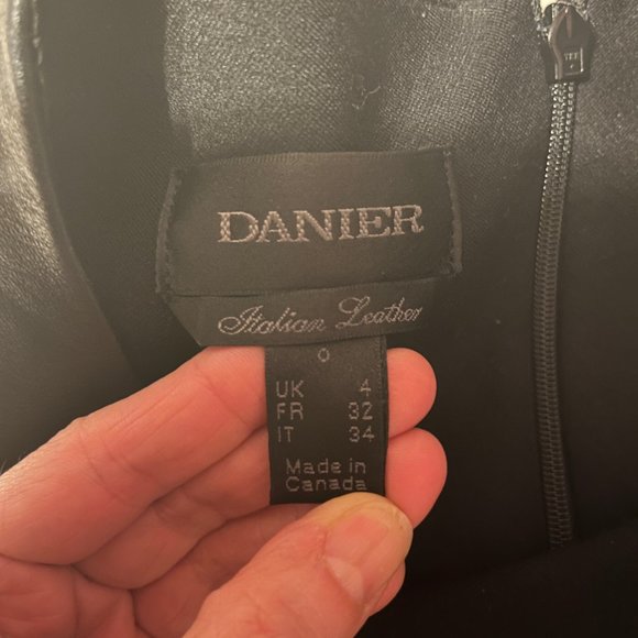 Gorgeous Danier "Betty" fabric and leather dress - Picture 7 of 7